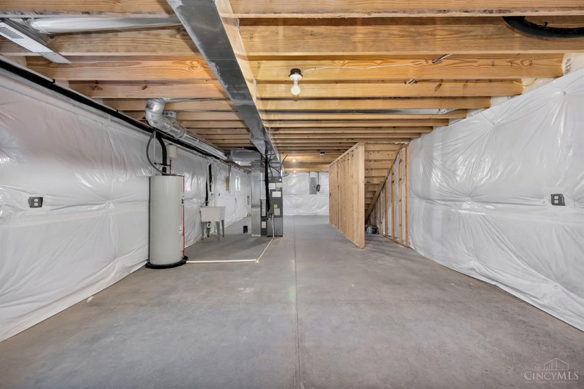 Brand New Nearly Net Zero Home with 15 year tax abatement - photo 32