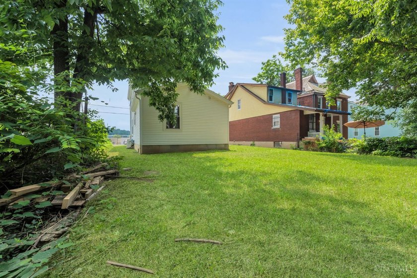 Brand New Nearly Net Zero Home with 15 year tax abatement - photo 36