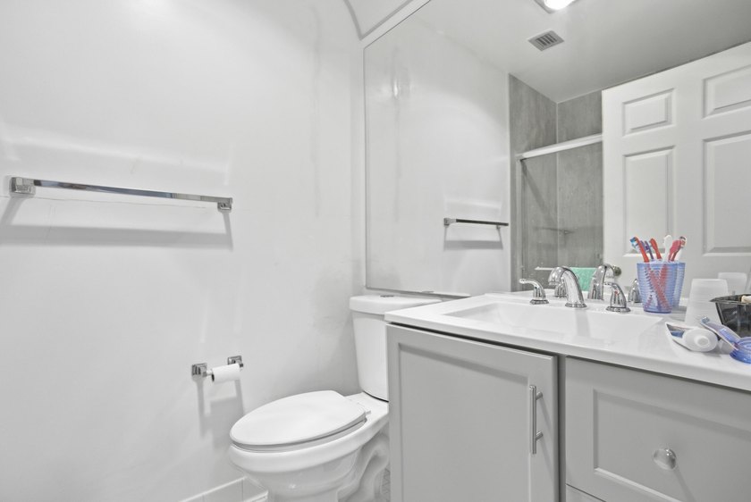 Motivated seller-Move-in ready in a desirable 55+ community! - photo 9