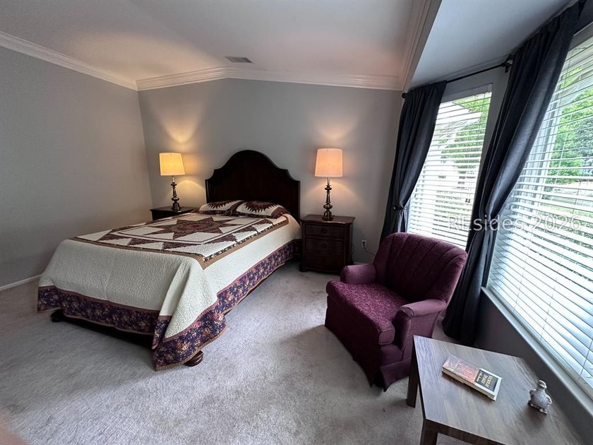 Nestled on a quite cul-de-sac, this sunny two bedroom, two bath - photo 15