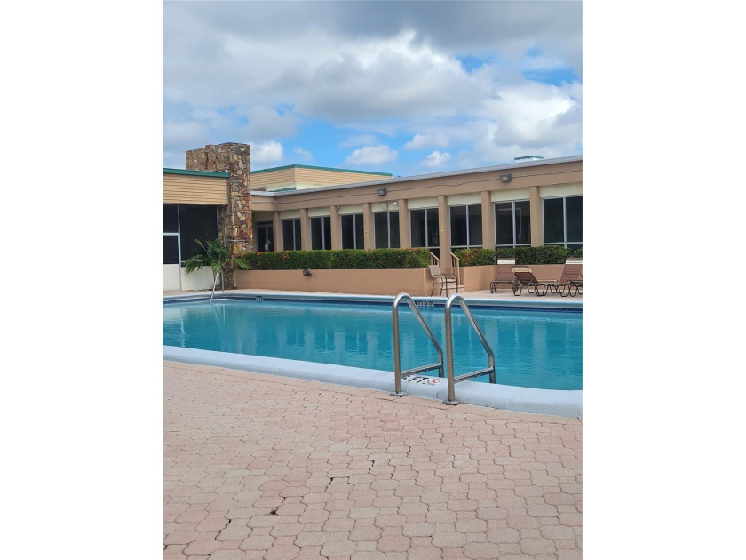 Great 2 Bedrooms and 2 Bath All Age Condo. This is a corner unit - photo 22