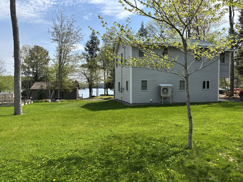 Welcome to this stunning, fully renovated home, meticulously - photo 2