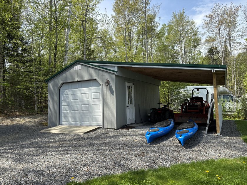 Welcome to this stunning, fully renovated home, meticulously - photo 3
