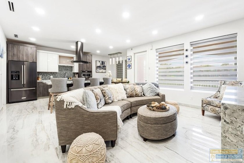 Beautiful two-story property offering 3 bedrooms and 2.5 baths - photo 13