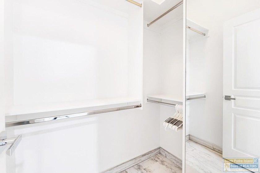 Beautiful two-story property offering 3 bedrooms and 2.5 baths - photo 26