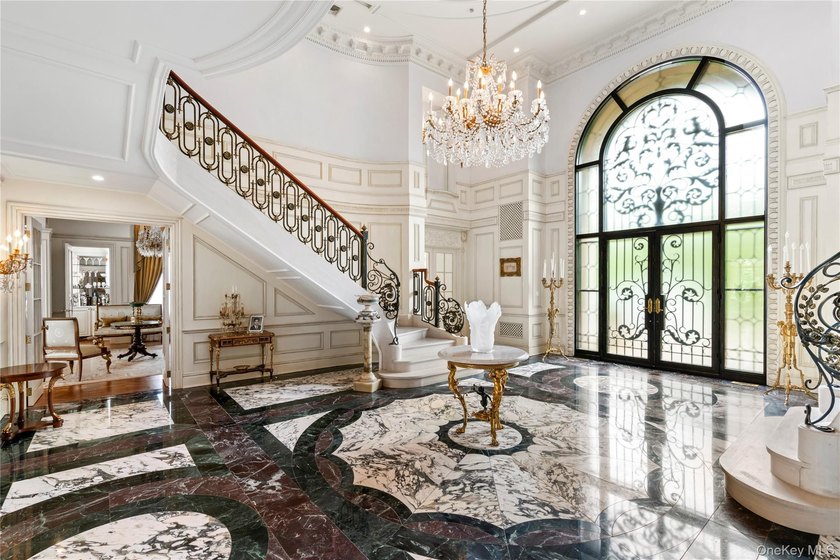 KINGS POINT | WATERVIEW. Set on over an acre of beautifully - photo 3