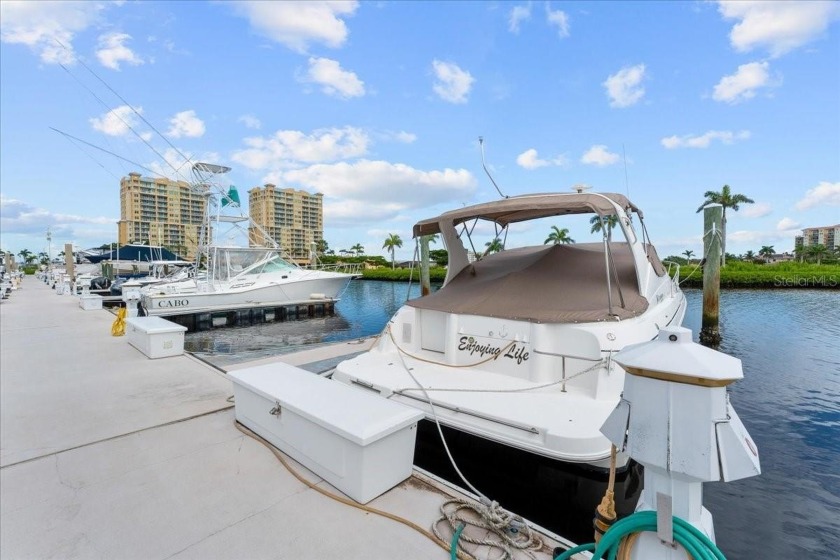 Own your piece of paradise with this premium deep-water boat - photo 2