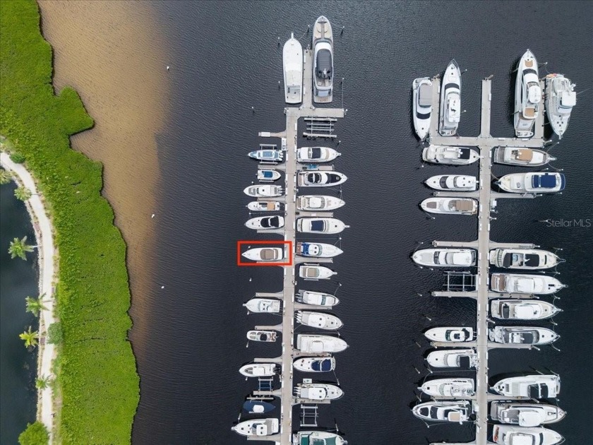 Own your piece of paradise with this premium deep-water boat - photo 4