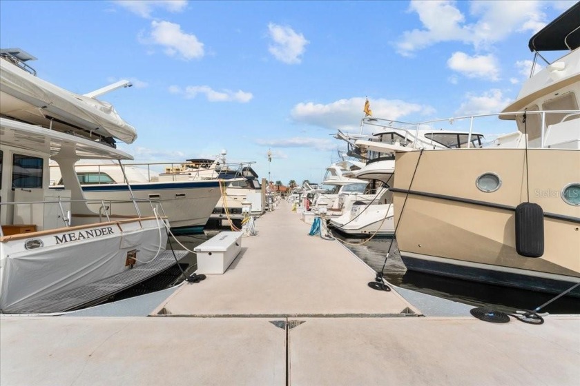 Own your piece of paradise with this premium deep-water boat - photo 9