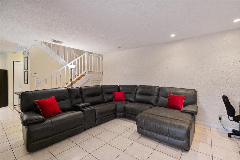 2BR/2BA corner townhouse with a 2024 new roof and hurricane - photo 7