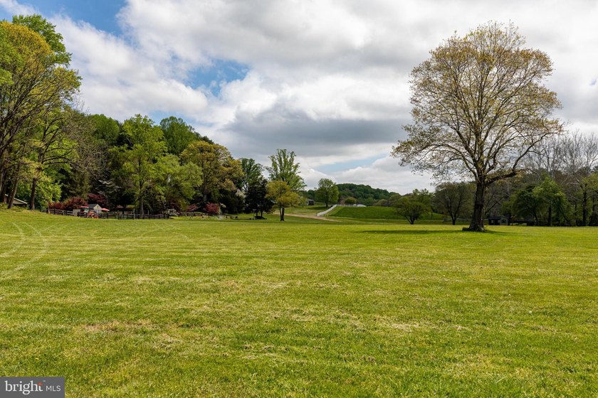 Paradise Awaits!!! 23 Acres of nature, tranquility and peace in - photo 20