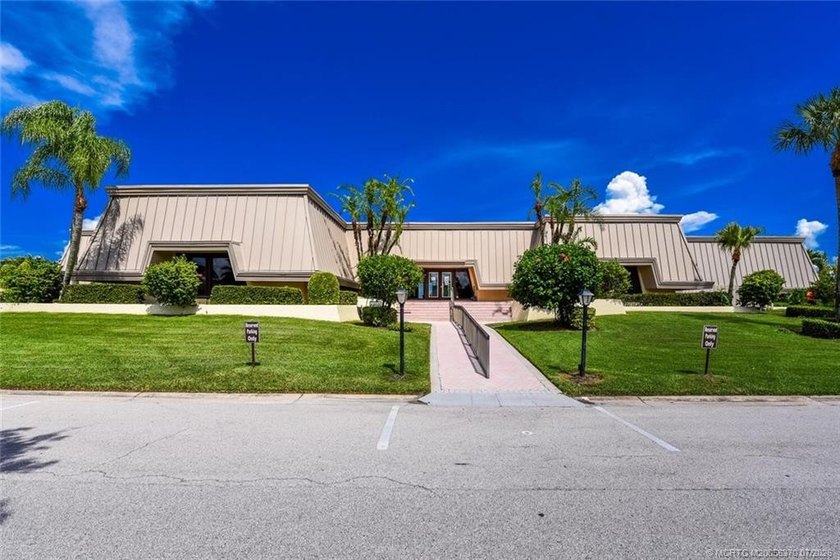 QUALITY, HIGH CALIBER, COMPLETELY RENOVATED w/ High Grade - photo 22