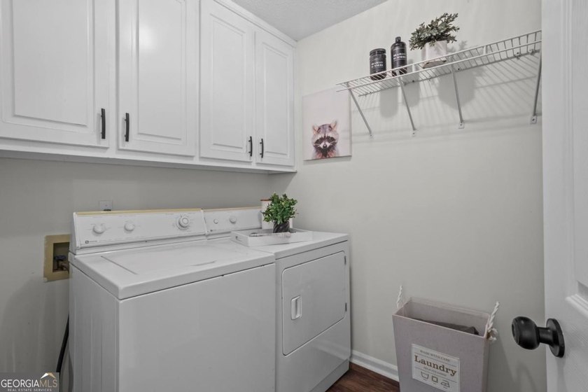 Welcome to 410 Arliss Drive - a beautifully renovated 3 bedroom - photo 28