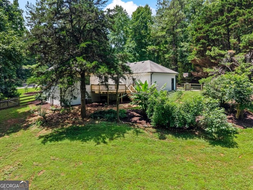 Welcome to 410 Arliss Drive - a beautifully renovated 3 bedroom - photo 30