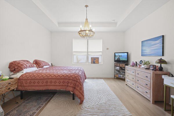 Welcome to this inviting 3-bedroom, 2-bathroom single-story home - photo 14
