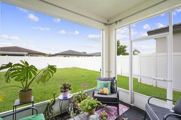 Welcome to this inviting 3-bedroom, 2-bathroom single-story home - photo 25