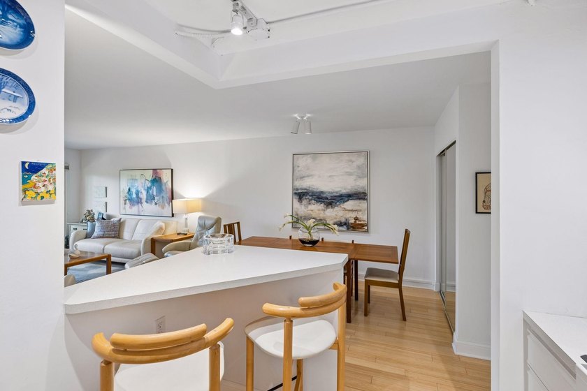 Welcome to Edina's best kept secret! Fountain Woods is like a - photo 17