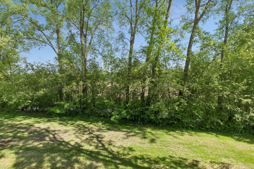 Welcome to Edina's best kept secret! Fountain Woods is like a - photo 23