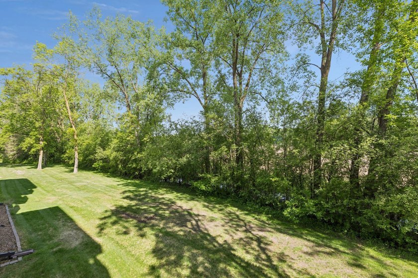 Welcome to Edina's best kept secret! Fountain Woods is like a - photo 24