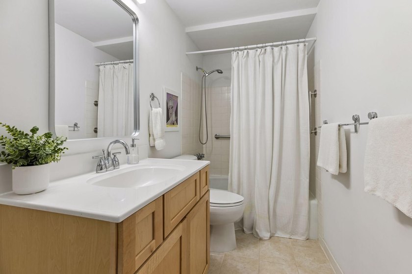 Welcome to Edina's best kept secret! Fountain Woods is like a - photo 27