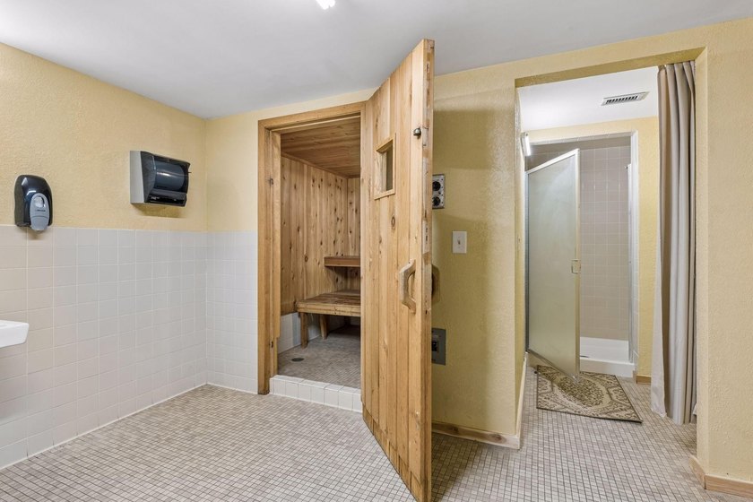 Welcome to Edina's best kept secret! Fountain Woods is like a - photo 32