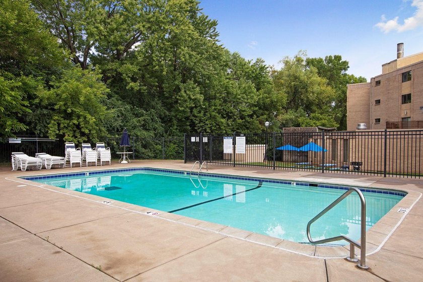 Welcome to Edina's best kept secret! Fountain Woods is like a - photo 37