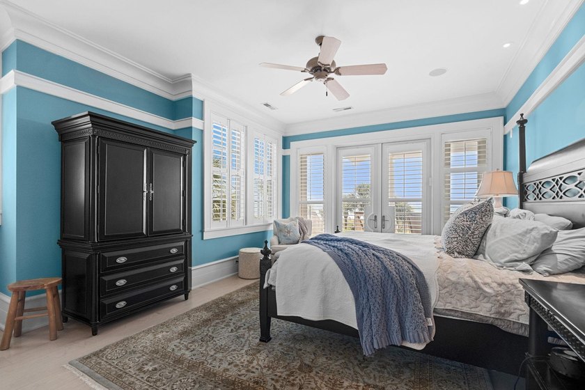 Welcome to an extraordinary oceanfront estate nestled behind - photo 23