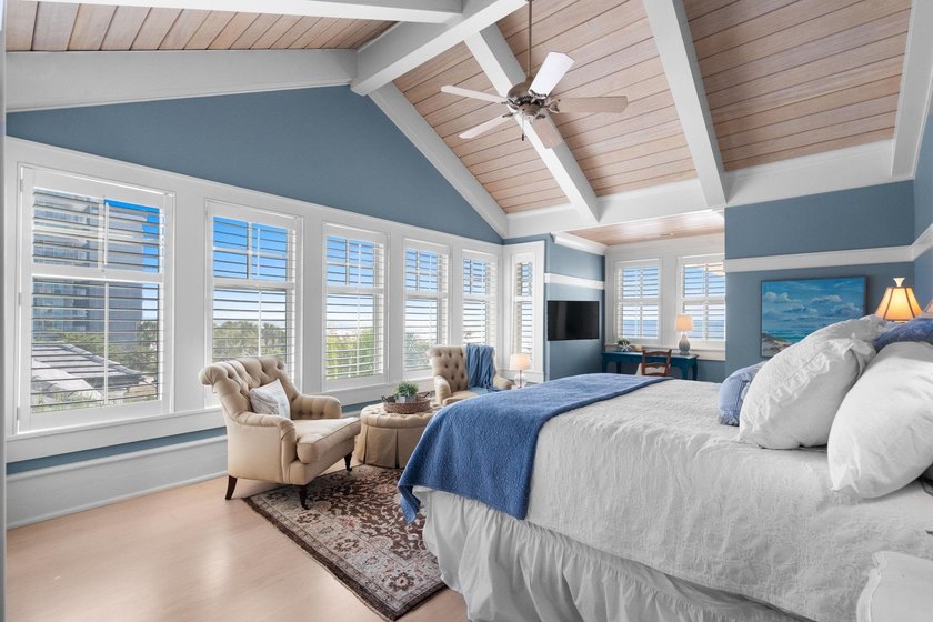 Welcome to an extraordinary oceanfront estate nestled behind - photo 40