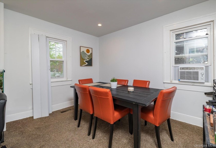 Welcome to this cozy 1-bedroom, 1.5-bathroom bungalow located in - photo 11