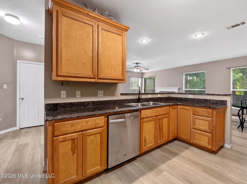 Welcome to 874 Ellington Drive in the highly desirable Popps - photo 13
