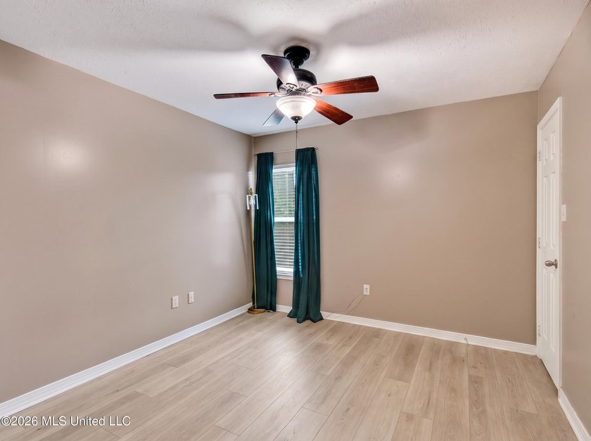 Welcome to 874 Ellington Drive in the highly desirable Popps - photo 26
