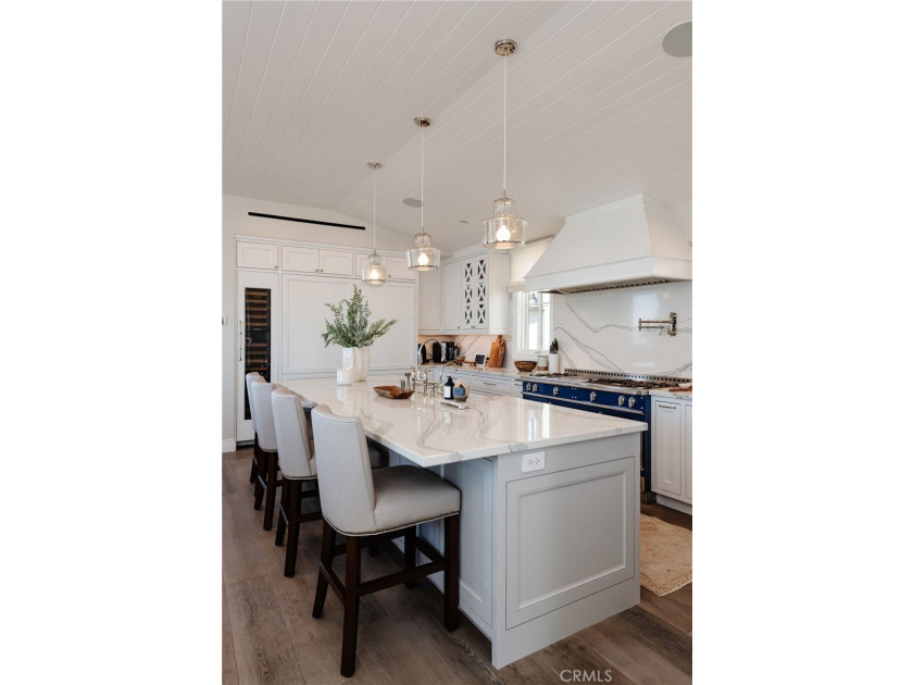 Perfectly positioned on an exclusive double-lot walk street in - photo 32