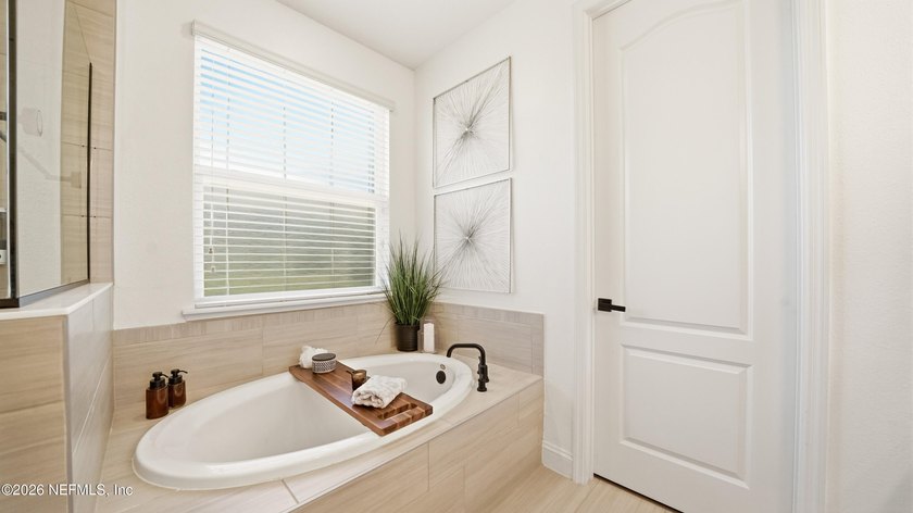 Experience luxury living in the exclusive gated golf and resort - photo 36