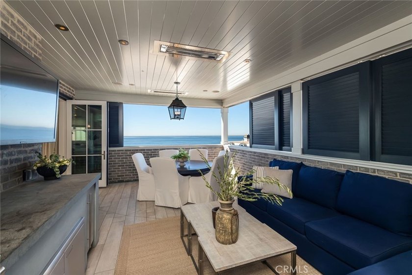 Perfectly positioned on an exclusive double-lot walk street in - photo 39