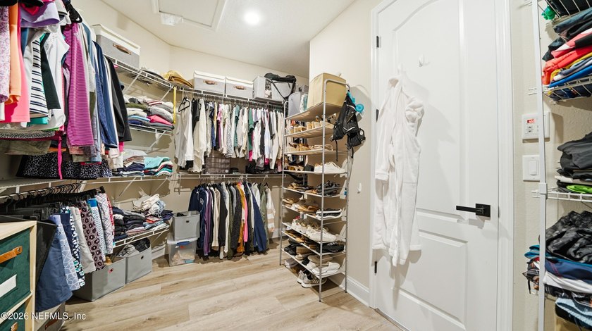 Experience luxury living in the exclusive gated golf and resort - photo 39
