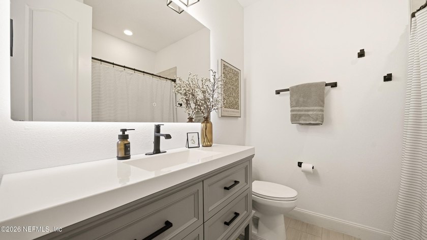 Experience luxury living in the exclusive gated golf and resort - photo 42