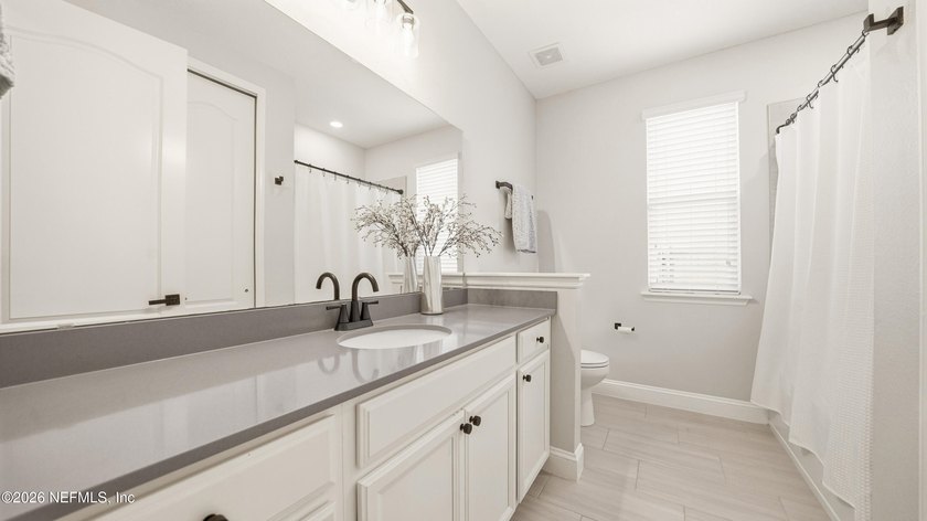 Experience luxury living in the exclusive gated golf and resort - photo 47