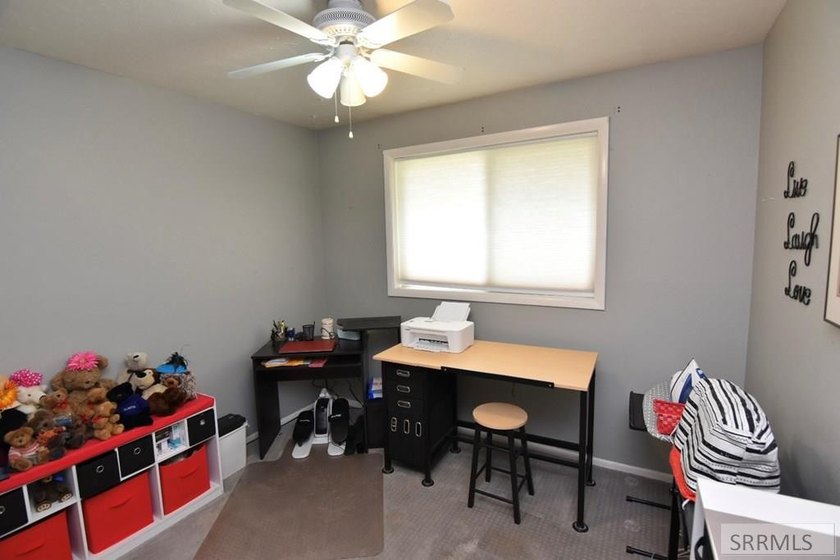 Introducing a darling single level home in McDonald's Farm - photo 29