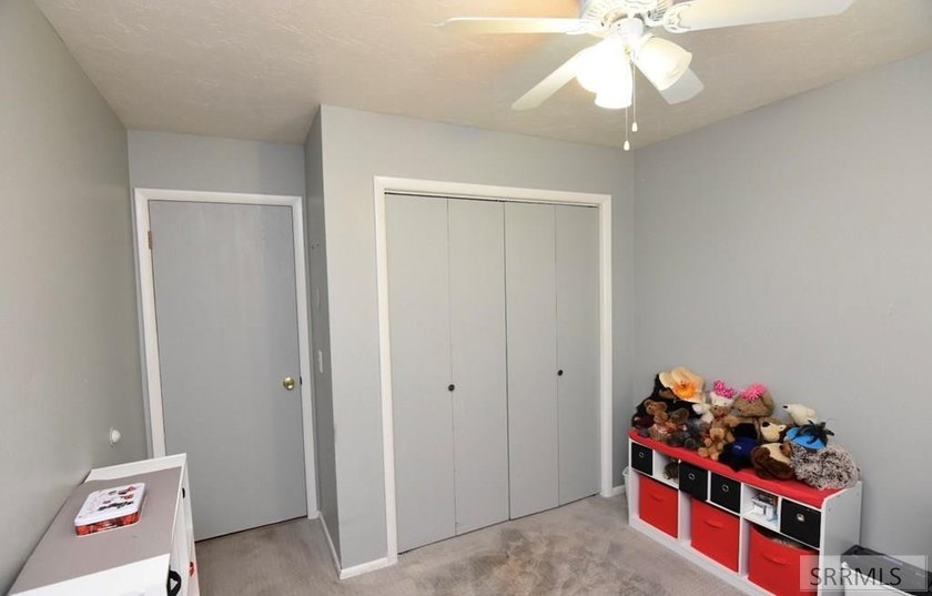 Introducing a darling single level home in McDonald's Farm - photo 30