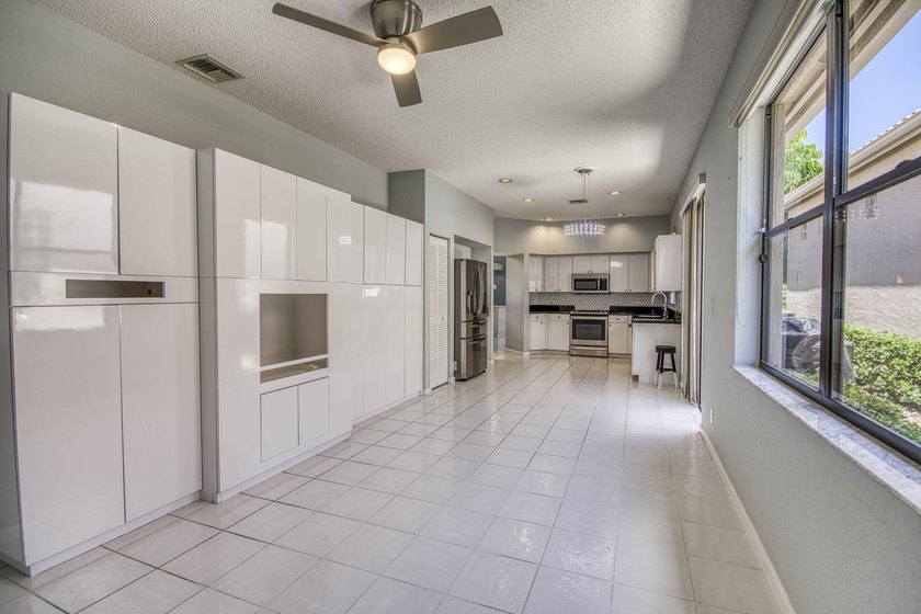 Welcome to 4557 Barclay Fair Way, a beautifully maintained - photo 11