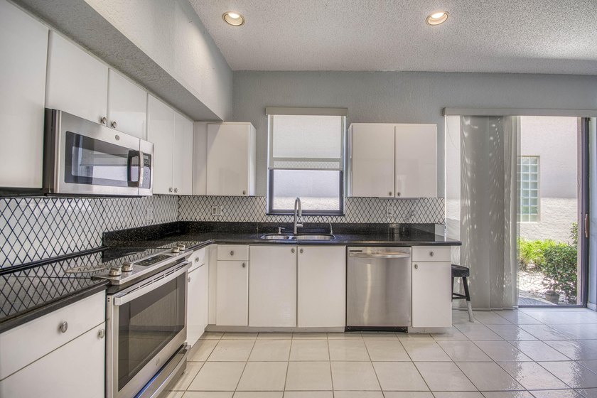 Welcome to 4557 Barclay Fair Way, a beautifully maintained - photo 13