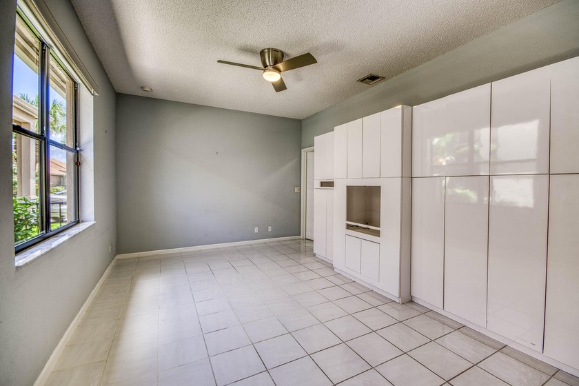 Welcome to 4557 Barclay Fair Way, a beautifully maintained - photo 15