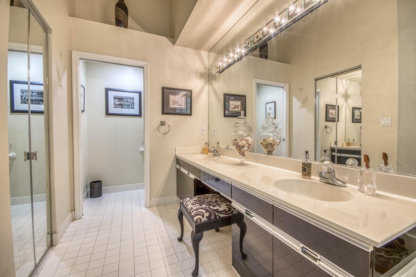 Welcome to 4557 Barclay Fair Way, a beautifully maintained - photo 18