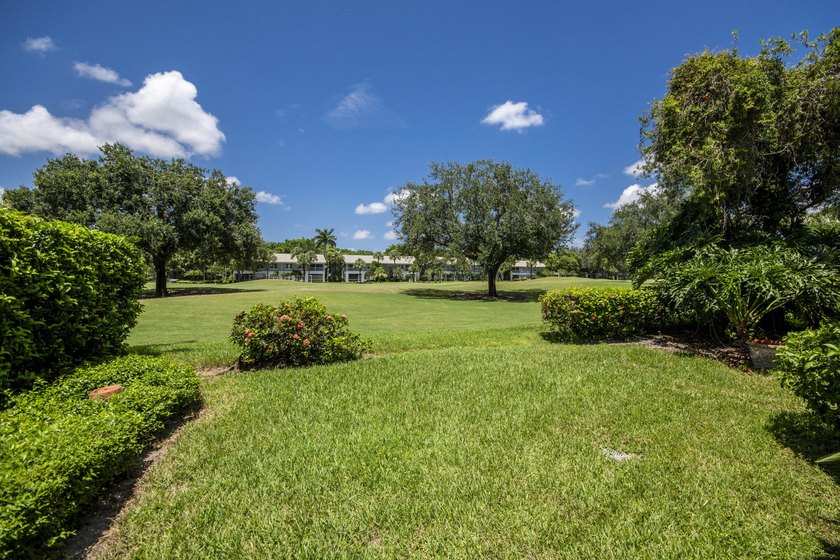 Welcome to 4557 Barclay Fair Way, a beautifully maintained - photo 29