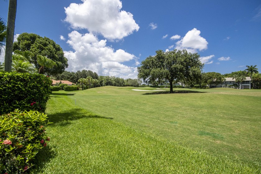 Welcome to 4557 Barclay Fair Way, a beautifully maintained - photo 32