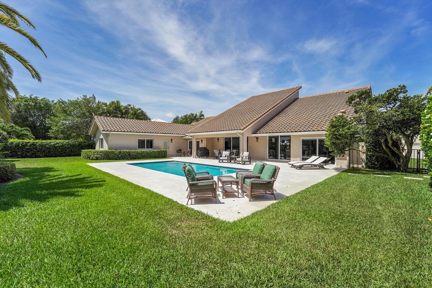Welcome to this gorgeous one-story home featuring 3 bedrooms 3 - photo 75