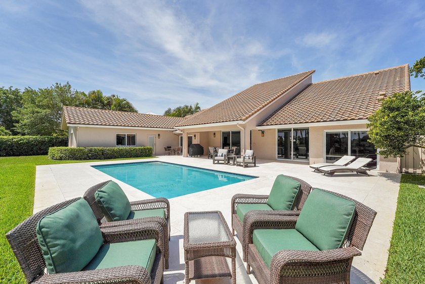 Welcome to this gorgeous one-story home featuring 3 bedrooms 3 - photo 76