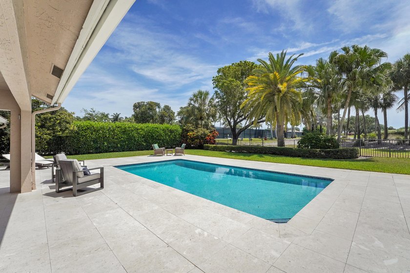 Welcome to this gorgeous one-story home featuring 3 bedrooms 3 - photo 79