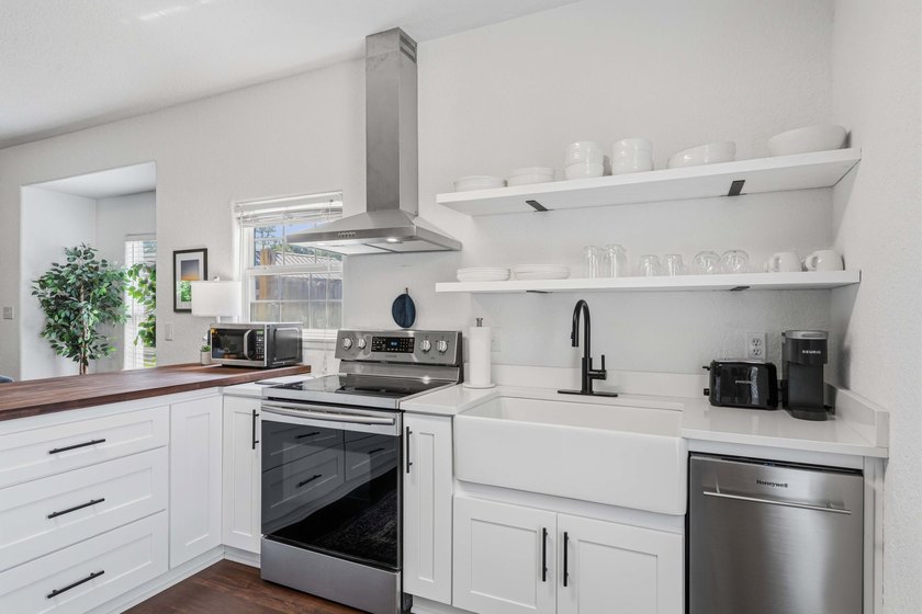 Recently updated Miramar Beach home on a cul-de-sac with a - photo 15
