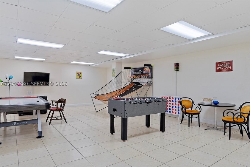 Rarely available two-story penthouse in the highly desirable - photo 33